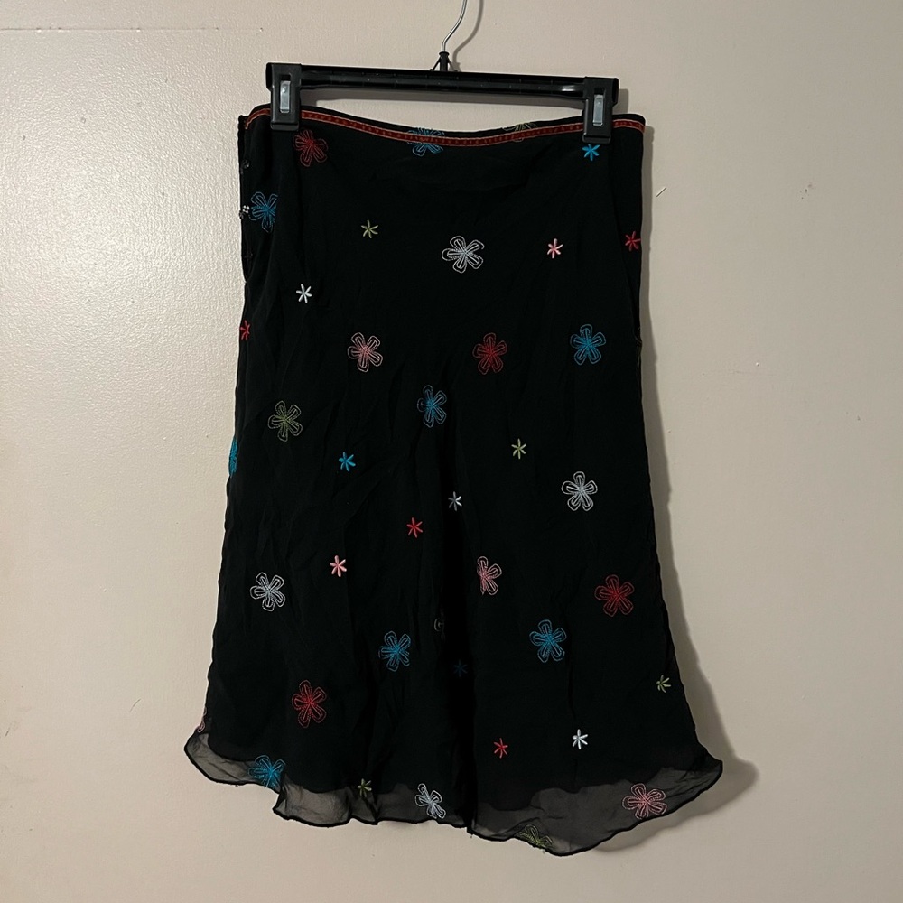 🖤Lapis Black Skirt with Multicolor Embroidery